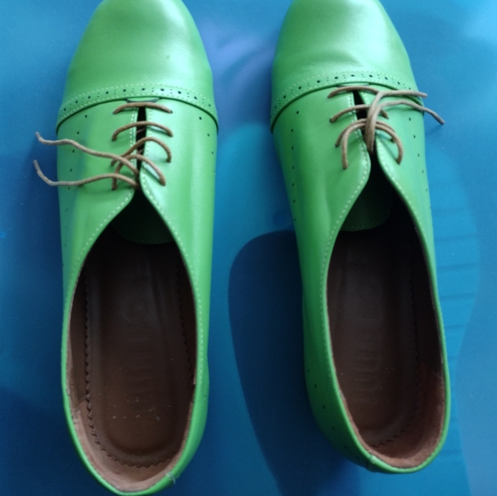 Size 11 Green Faux Leather Boot